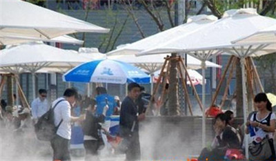 对于夏天要如何利用喷雾降温